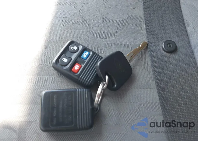 1FAFP36N25W293100: 42993386