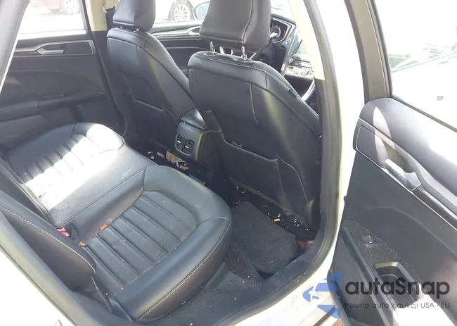 3FA6P0HD2HR204832: 42993507