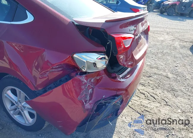 1G1BE5SM1J7176404: 42993526