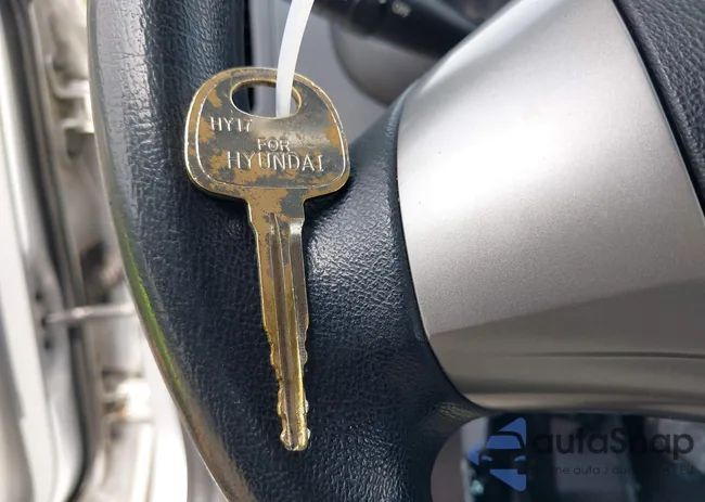 KMHDU4ADXAU961385: 42993527