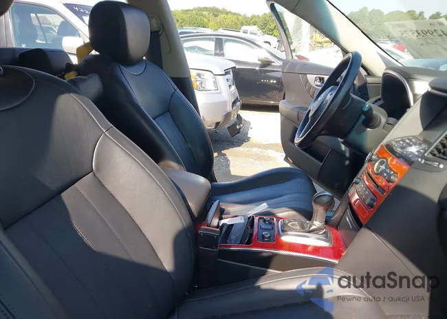 JN8CS1MW5HM413956: 42993575