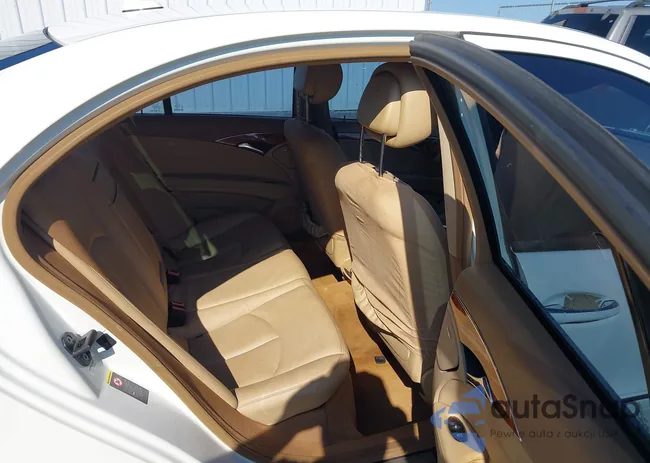 WDBUF56X59B414425: 42993578