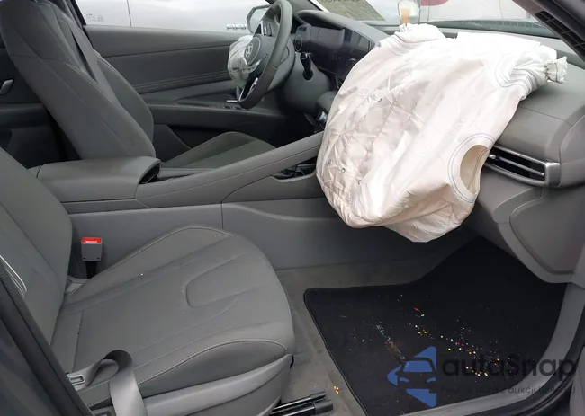 KMHLS4DG5RU672496: 42993604