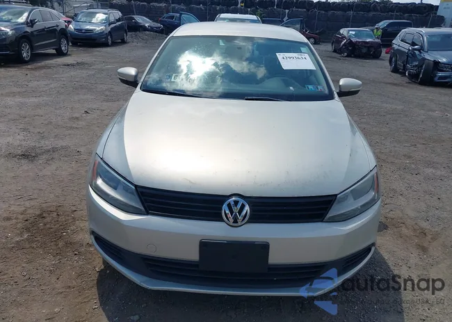 3VWDZ7AJ5BM323643: 42993634