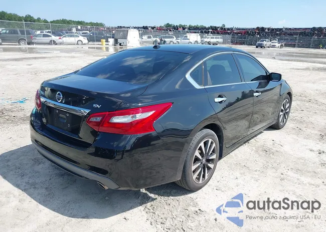 1N4AL3AP5JC267228: 42993738