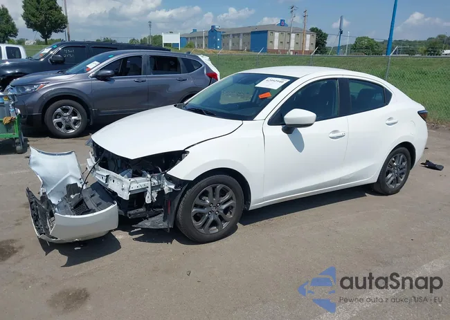 3MYDLBYVXKY523721: 42992940