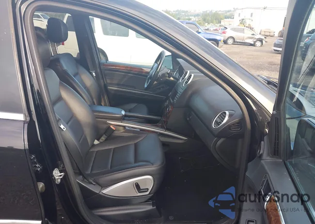 4JGBB8GB7BA735737: 42992954