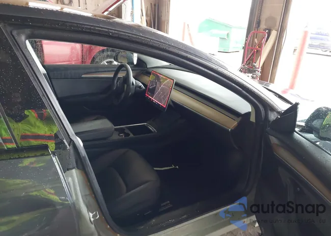 5YJ3E1EB2NF120339: 42992986