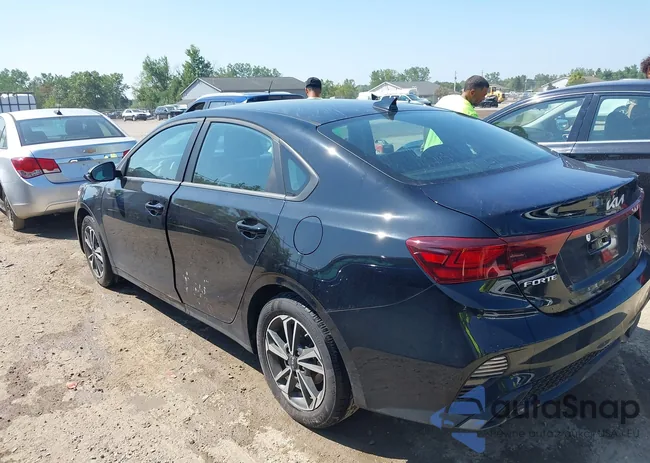 3KPF24AD5RE835030: 42993293