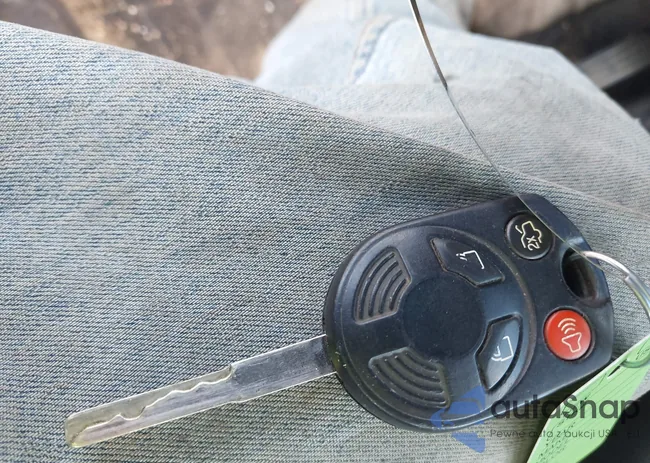 1FADP3F23FL260574: 42993945