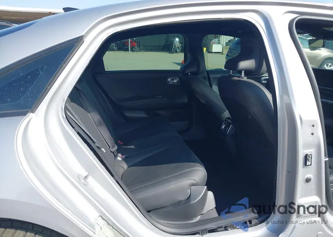 KMHM34AA3PA043982: 42994237