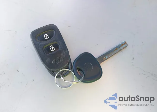 KMHCT4AE6GU955695: 42995541