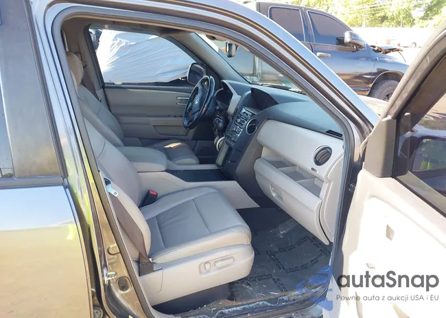 5FNYF4H59DB041047: 42995631