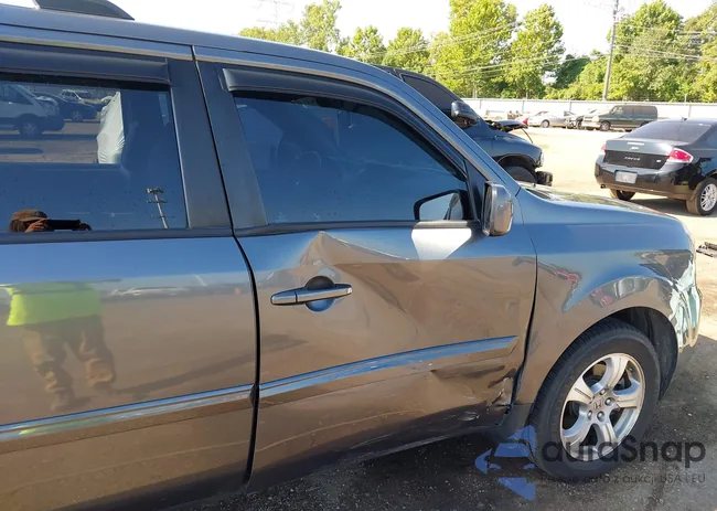 5FNYF4H59DB041047: 42995631