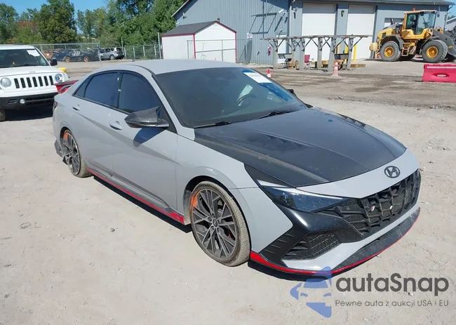 KMHLW4AK6PU015927: 42996401