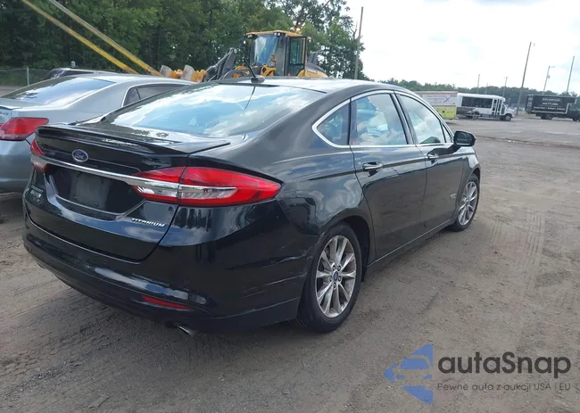 3FA6P0SU5HR225604: 42996504