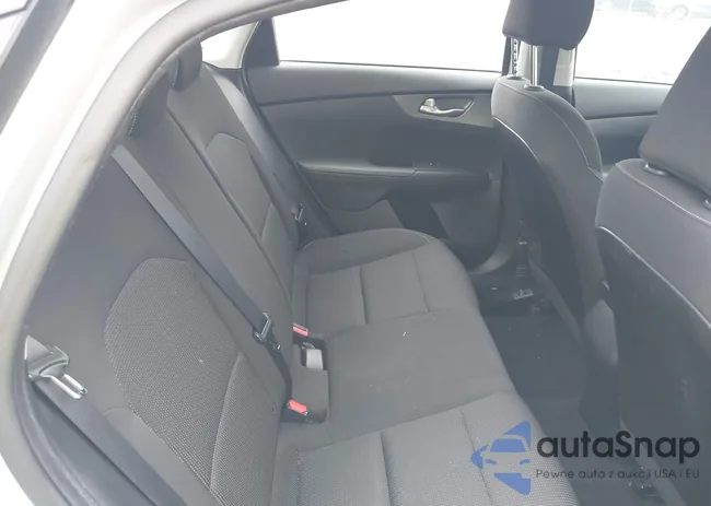 3KPF24AD1LE204623: 42996561