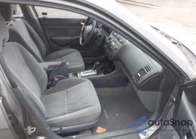 2HGES26895H512143: 42996627