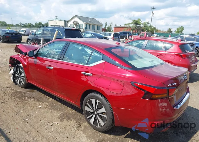 1N4BL4EW9MN352111: 42996683