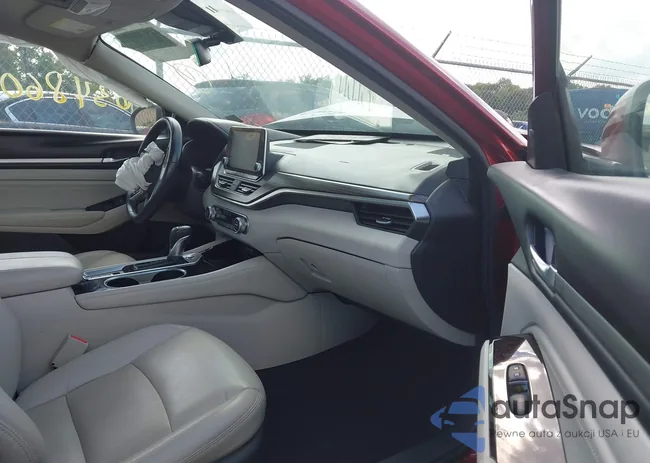 1N4BL4EW9MN352111: 42996683