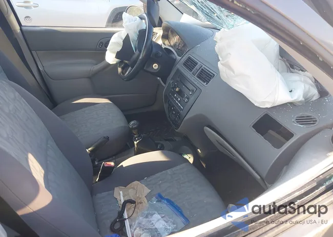 1FAFP34N85W192677: 42996716