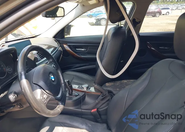 WBA3B3C58EJ978048: 42996861