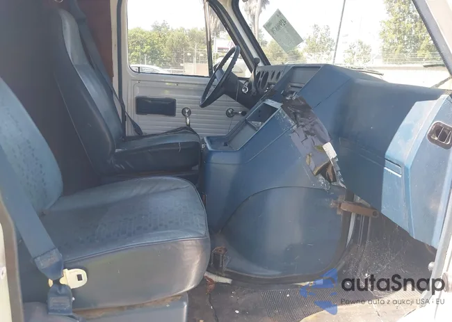 1GTGG35K9L7507982: 42996878