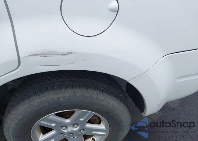 1FMCU49H98KB35488: 42995976