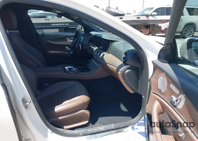 WDDZF4JB0HA099542: 42995977