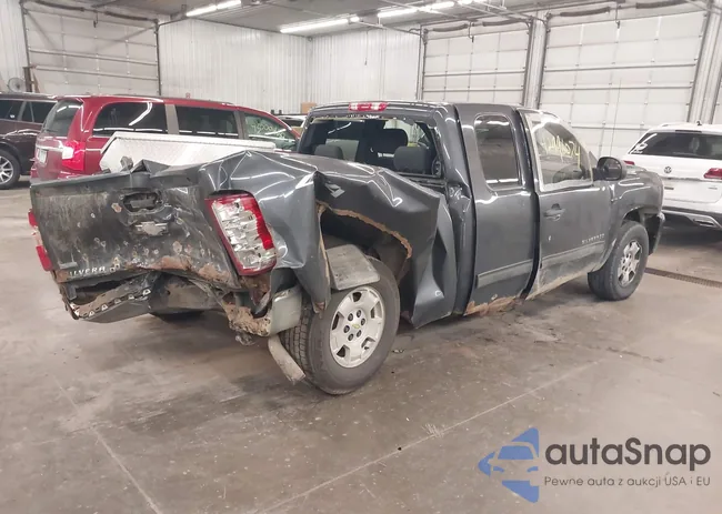 1GCSKSE34AZ244832: 42996074