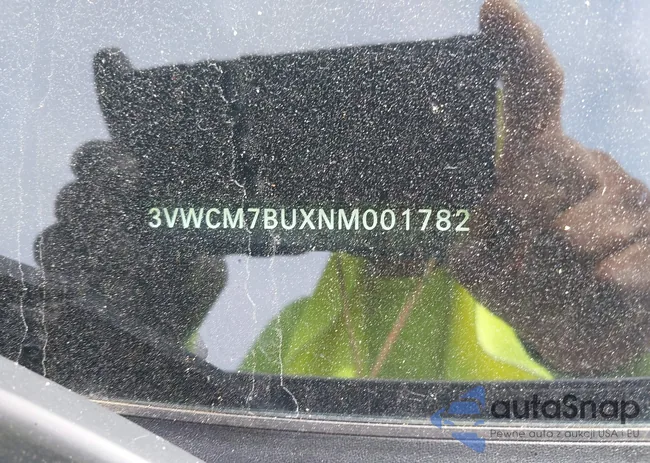 3VWCM7BUXNM001782: 42996106