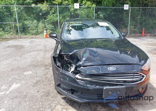 3FA6P0LU0JR137581: 42996162