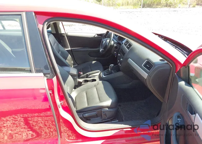 3VWDP7AJ5DM353833: 42996215