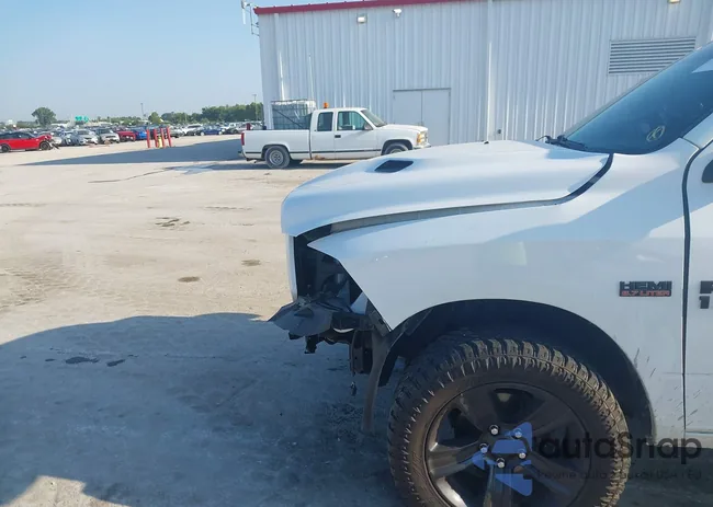 1C6RR7HT7JS103627: 42997375