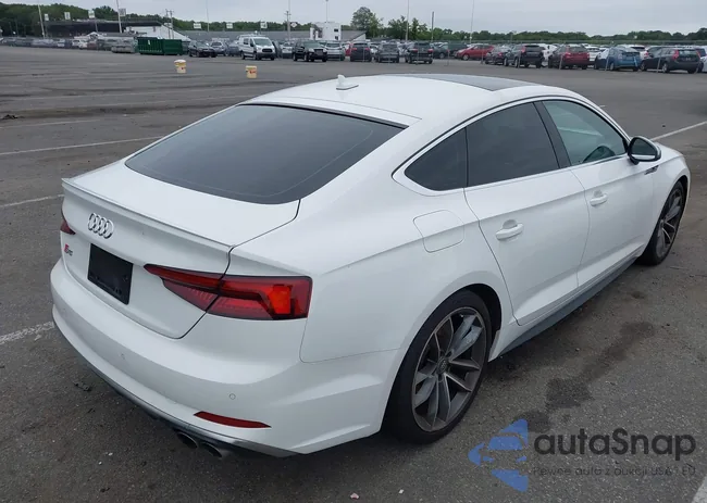 WAUC4CF51JA020000: 42997756