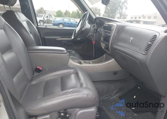 1FMZU77E52UD17138: 42997760