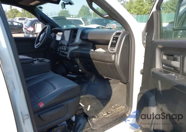 3C6UR4HJ0RG339921: 42997828