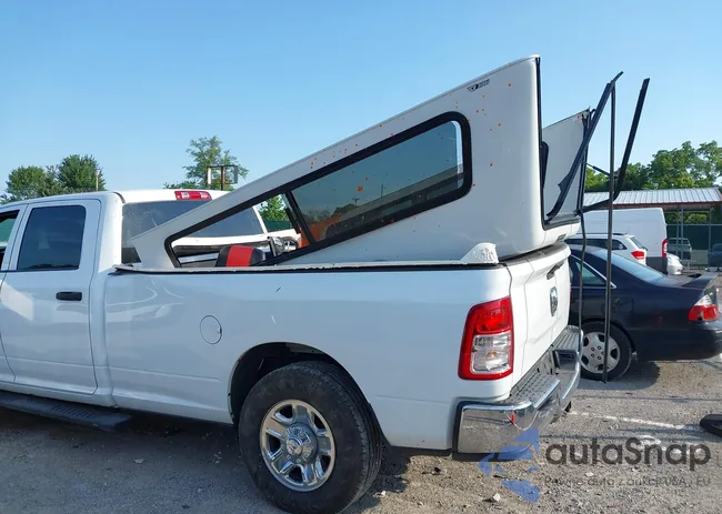 3C6UR4HJ0RG339921: 42997828