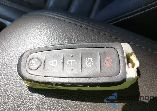 1FADP5DU7JL102490: 42997867