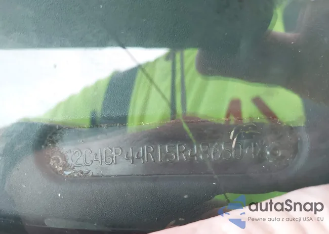 2C4GP44R15R486504: 42997107