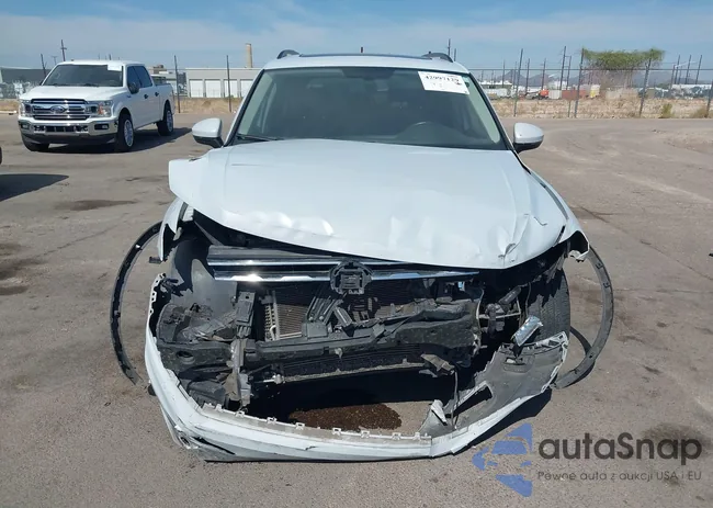 3VV2B7AX9JM188024: 42997129