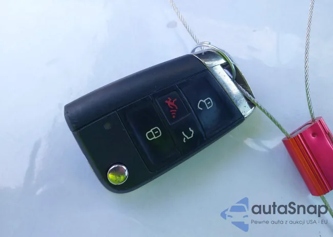 3VW547AU6HM058026: 42998375