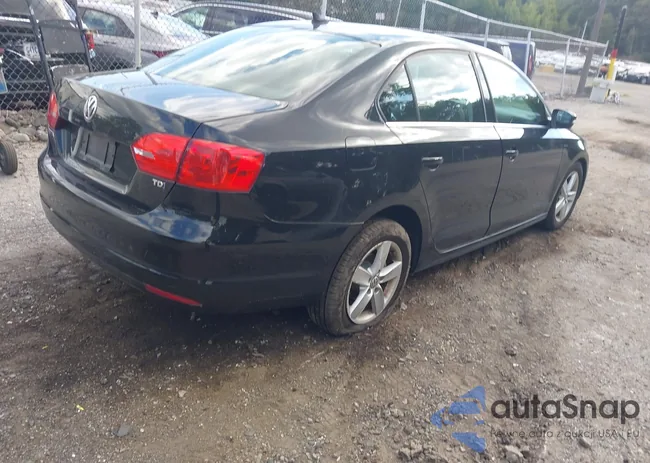 3VWLL7AJ2DM372735: 42998512