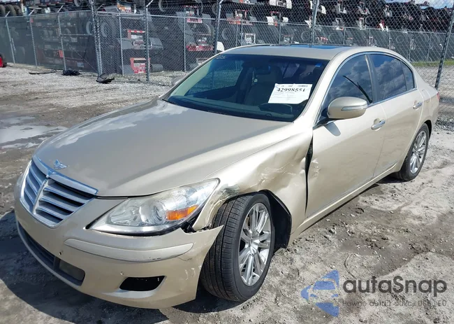 KMHGC4DF7BU113740: 42998551