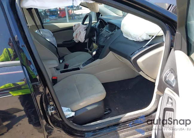 1FADP3F25HL242676: 42998576