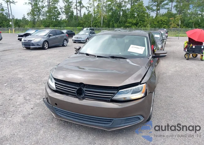 3VWDX7AJ1CM389050: 42998672