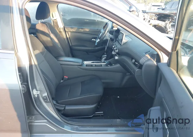 3N1AB8CV6LY234760: 42998719