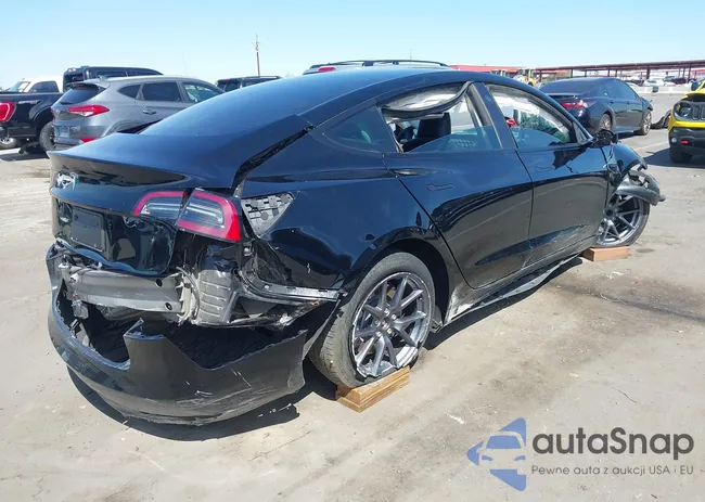 5YJ3E1EA7PF610379: 42998776