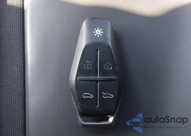 VCF1ZBU27PG005750: 42998815