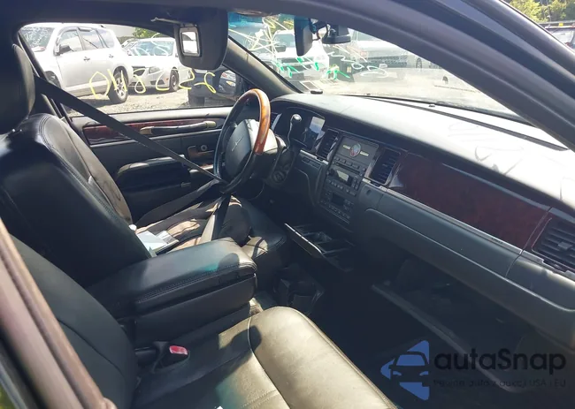 2LNHM82V49X610623: 42998917